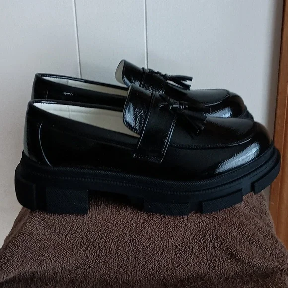 Women's Platform Leather Loafers - Picture 2 of 6